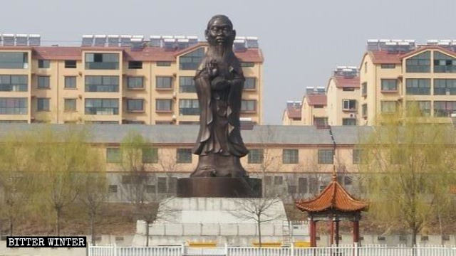 hybrid-statue